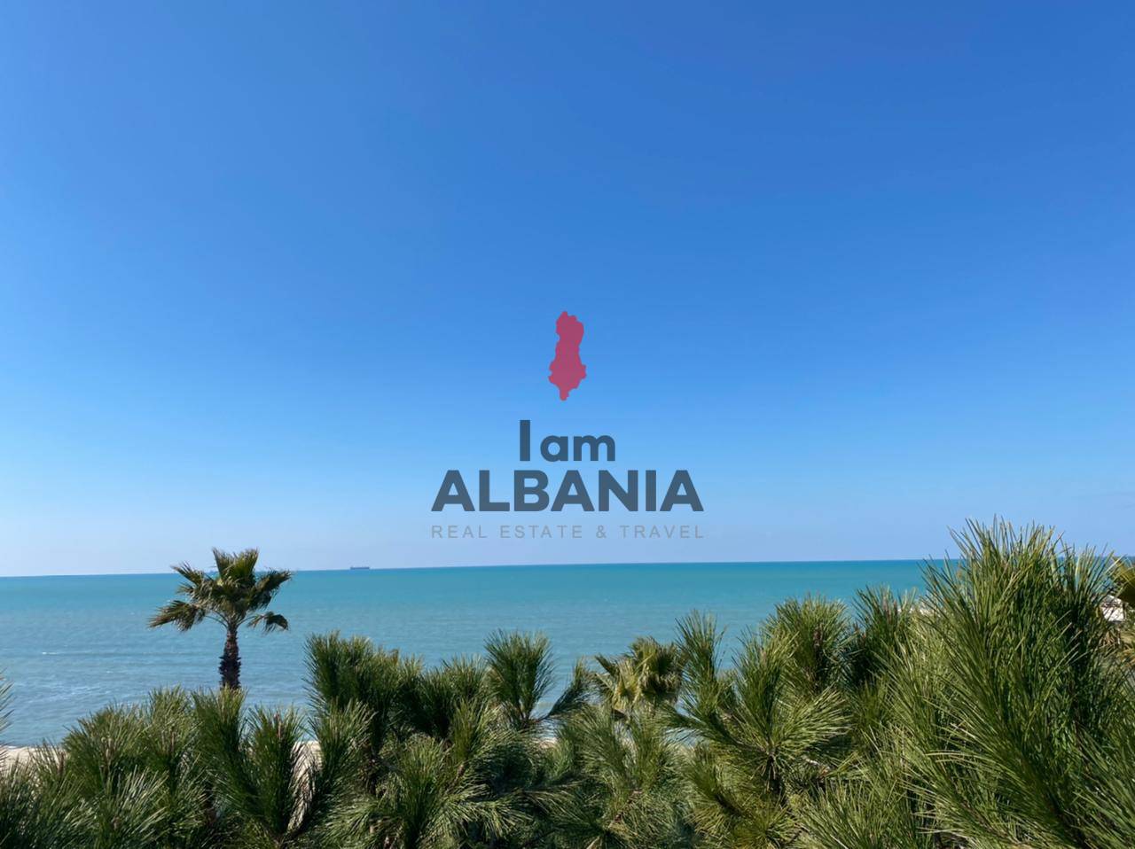 Albania, large apartment in a great location with a view of the sea