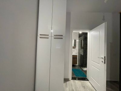 Priestranný, novozariadený 2+1 apartmán pri mori - 8