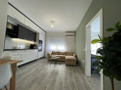 Priestranný, novozariadený 2+1 apartmán pri mori - 2