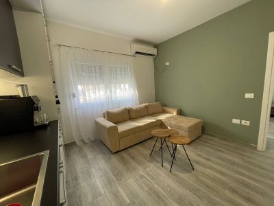 Priestranný, novozariadený 2+1 apartmán pri mori - 7