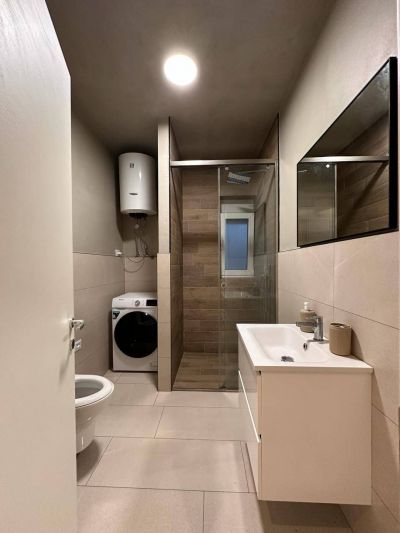 Nový 2+1 apartmán so 130 m2 predzáhradkou - 7