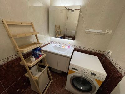 Reprezentatívny dvojspálňový 2+1 apartmán pri mori - 9