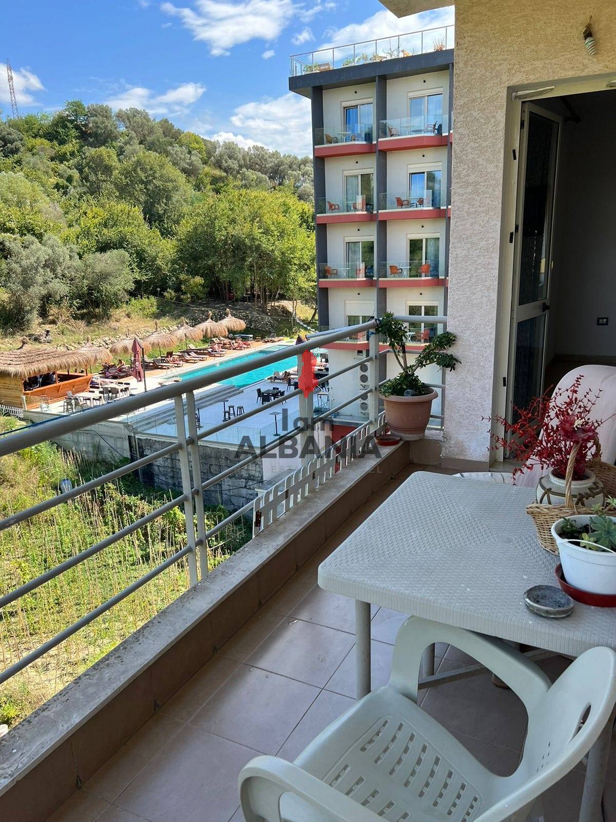Apartment by the sea in a quiet environment for €38,000